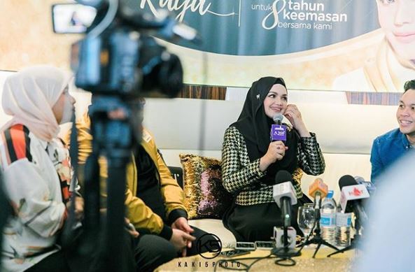 Siti ketika ditemu bual media.